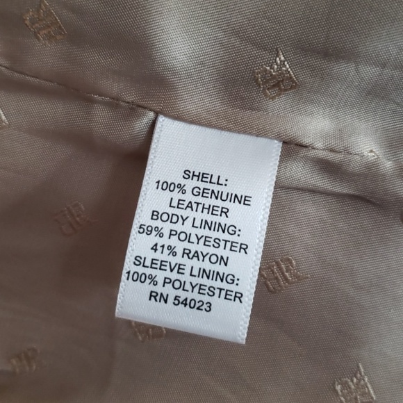 Beautiful Red Leather Jacket - Banana Republic, M - Picture 7 of 7